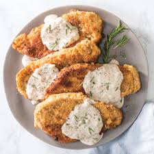 en fried pork chops with white