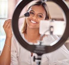 woman influencer makeup powder