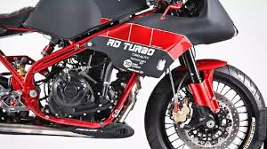 custom madness yamaha rd350 with a