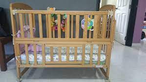 baby crib adjule height mattress