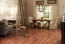 wood plank laminate flooring at lowes