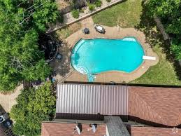 houses for with pool in arlington