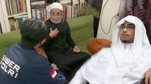 Ustadz maaher at thuwailibi official длительность: Ustadz Maaher Dimakamkan Di Ponpes Daarul Quran Atas Penawaran Yusuf Mansur