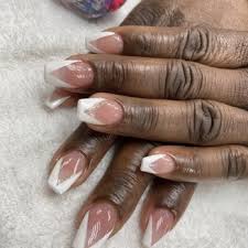 nail salons open late in uniondale ny