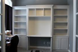 Pins about bookcases and built inward desks hand picked by pinner annette this simple home see more about residential portfolio pacnw construction. Built In Bookshelves And Desk Using Ikea Hemnes With Crown Molding à¸« à¸­à¸‡à¸—à¸³à¸‡à¸²à¸™à¸ à¸¡ à¸­