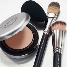 190s foundation brush mac cosmetics