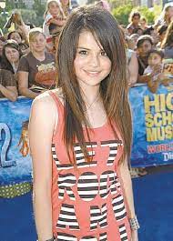 is wizards of waverly place star
