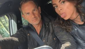 Demi had at least 1 relationship in the past. Demi De Boer Ronald De Boer 1 Spelersvrouw Nl