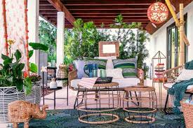 Decorating An Outdoor Space