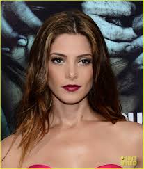 About this photo set: Ashley Greene is stunning on the red carpet at the premiere of her new film The Apparition on Thursday (August 23) at Grauman&#39;s ... - ashley-greene-the-apparition-premiere-11