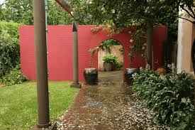 Using Paint Colour In Your Garden