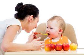 Bổ sung vitamin từ rau củ quả cho trẻ bằng cách tập cho trẻ ăn chúng từ sớm