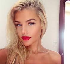 red lips makeup for blondes