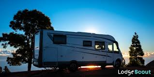 how many square feet is a 40 foot rv