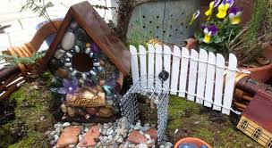 Make Your Own Fairy Garden Fence Flea