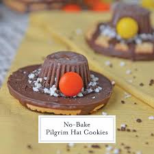 How cute are these turkey day decorations? No Bake Pilgrim Hat Cookies The Perfect Thanksgiving Cookie
