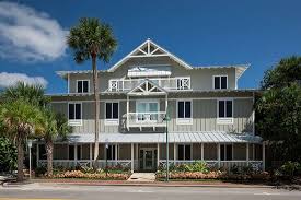 the best new smyrna beach condo hotels