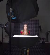 How To Use Clamshell Lighting For Portrait Photography