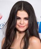does-selena-have-a-twin