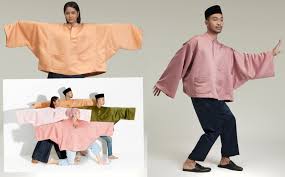 Online baju kurung moden terkini free shipping. Baju Melayu Ketat Boleh Pula Orang Terima Pereka Fesyen Baju Melayu Oversized Kecewa Didakwa Rosakkan Budaya Melayu Gempak
