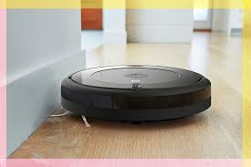 a 300 roomba that leaves floors