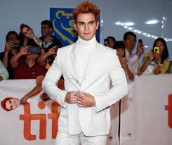 Netflix has released the trailer for the upcoming romantic movie the last summer starring kj apa and maia mitchell. Netflix Canada On Twitter One Time I Saw Kj Apa Wear A White Turtleneck So I Started To Wear White Turtlenecks