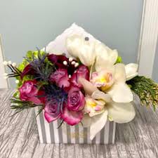 When you use our birthday flower delivery, you can send the lucky person a beautiful bundle of sweetness and care. Anniversary Flowers Delivery Clearwater Art Le Fleur Flowers And Gifts
