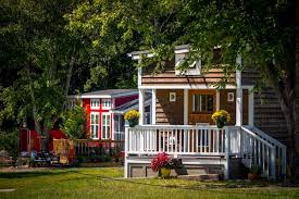 tiny homes and tiny house communities