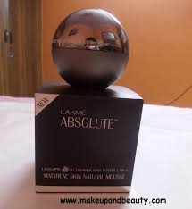 lakme absolute mattreal skin natural