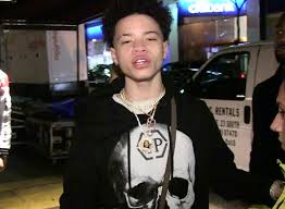 Lil mosey has toured with rappers smooky margielaa, lil tjay and smokepurpp. 6d5gfjrficwvim