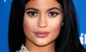 you guys kylie jenner is way prettier