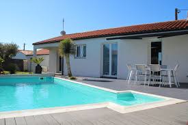 villa surcouf avec piscine chauffée aux