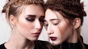 Pagesotherbrandwebsitenews and media websiteshefinds.comvideoshow to fishtail braid your own hair. How To Create A Dutch Fishtail Braid L Oreal Paris