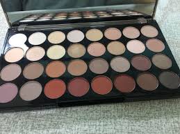 32 eyeshadow palette flawless