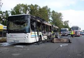 Bordeaux : un bus TBM a pris feu sur la rocade cette nuit