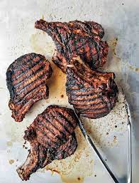 e rubbed grilled pork chops leite