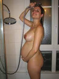 Pregnant teen naked