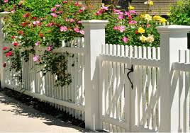 what colour fence paint makes garden