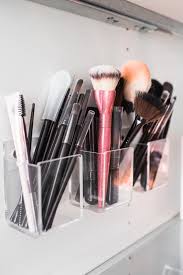 how to organize your makeup brushes