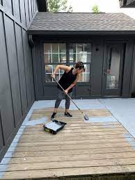 concrete patio or wood deck with paint