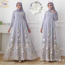 Bahan brokat juga bisa digunakan untuk kaum wanita muslimah lho. Model Gamis Brokat Terbaik 2021 Desain Mewah Dan Modern Model Baju Terbaru