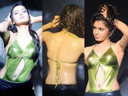 Samantha in hot silk saree: Samantha Hottest Sizzling Wet Navel Armpits Navel Show Photos