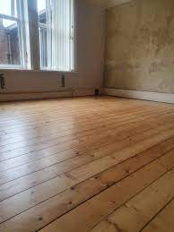 best wooden floor finish oil or lacquer