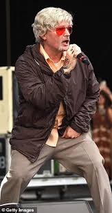 Fred durst is known famously as the lead vocalist of the 1994 nu metal band limp bizkit. Xj13fcztpojkmm