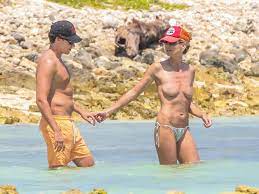 Topless Heidi Klum flaunts boobs as she frolics in the ocean with new man  Vito Schnabel in Mexico - Irish Mirror Online