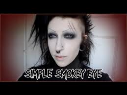 goth smokey eye you