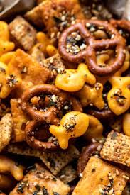 pretzel snack mix