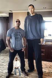 Dwayne johnson and kevin hart are best friends and the rock can't resist commenting on his buddy's pics. Kevin Hart Dwayne The Rock Johnson Standing Next To Sun Ming Ming Know Your Meme