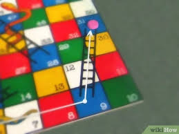 Los jugadores comienzan con una ficha y se turnan para lanzar un dado que les indicará la cantidad … Como Jugar Serpientes Y Escaleras 11 Pasos