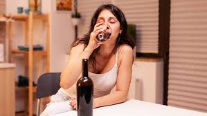 how does alcohol affect your skin mysa
